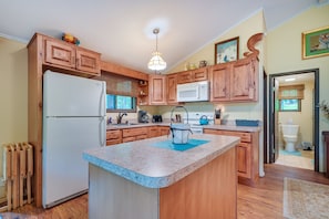 House (2 Bedrooms) | Private kitchen