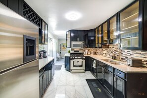 Interior - Gary Cottage w/ Outdoor Dining Areas - Near Beach! (Gary)