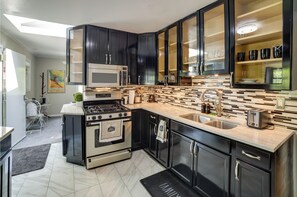 Cottage (2 Bedrooms) | Interior