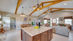 Interior - Seguin Vacation Rental Near Guadalupe River! (Seguin)