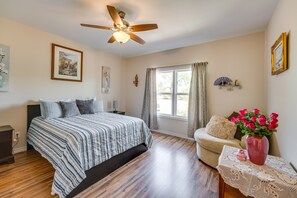 3 habitaciones, tabla de planchar con plancha y ropa de cama 