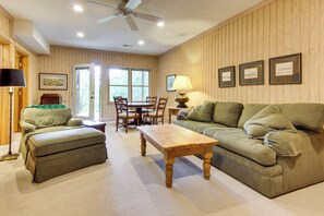 House (4 Bedrooms) | Interior - Relaxing Saluda Home Near Waterfall Trails! (Saluda)