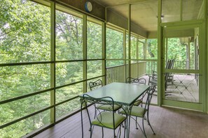 House (4 Bedrooms) | Interior - Relaxing Saluda Home Near Waterfall Trails! (Saluda)