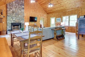 House (4 Bedrooms) | Interior - Relaxing Saluda Home Near Waterfall Trails! (Saluda)