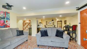 Apartment (1 Bedroom) | Interior