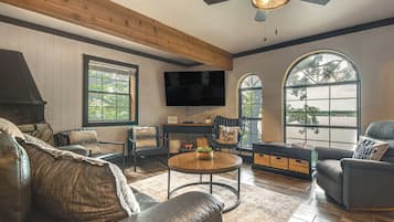 House (2 Bedrooms) | Front of property