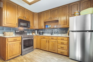 House (2 Bedrooms) | Interior - Private Hot Tub & Dock: Lakefront Grove Retreat! (Grove)