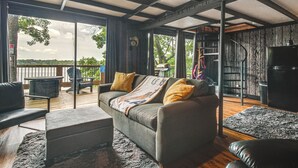 Rumah (2 Bedrooms) | Interior