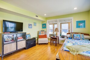 Cottage (5 Bedrooms) | Interior - Dewey Beach Cottage Near Ocean - Walk to Beach! (Dewey Beach)