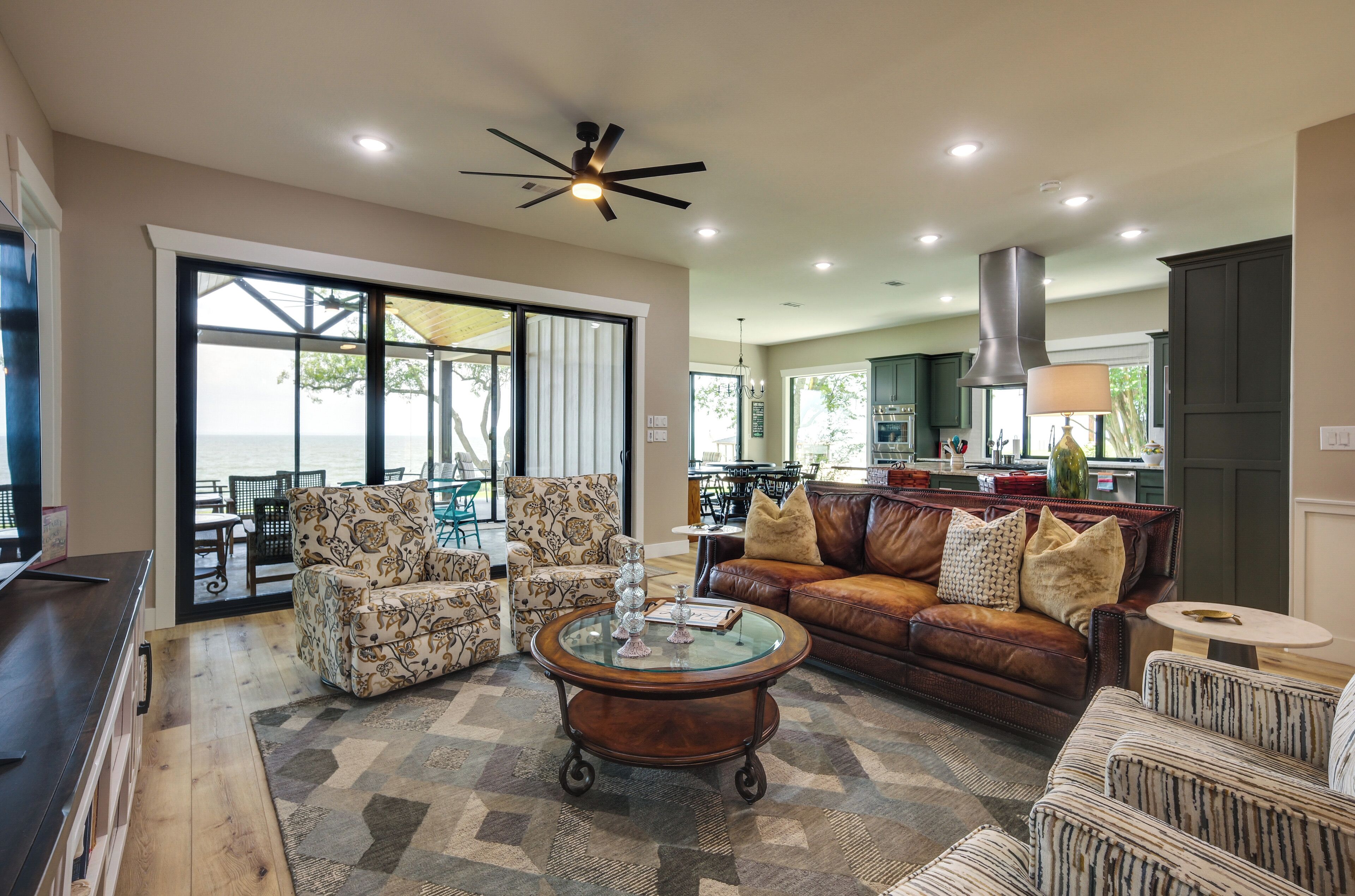 House (5 Bedrooms) | Interior