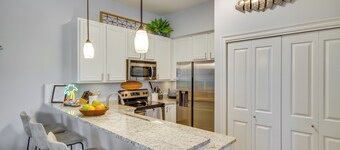 'cloud 9 on the Gulf', 1 Mi to Beach: Pet Friendly