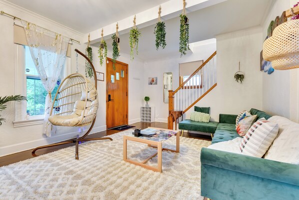 House (4 Bedrooms) | Interior - Themed New York Home ~ 2 Mi to Niagara Falls! (Niagara Falls)