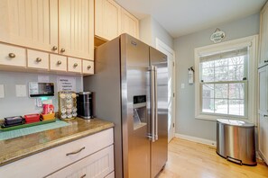 House (3 Bedrooms) | Interior - Steps to Lake Michigan Beach: Gary Vacation Rental (Gary)