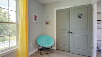 House (6 Bedrooms) | Interior