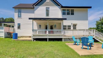 House (6 Bedrooms) | Interior