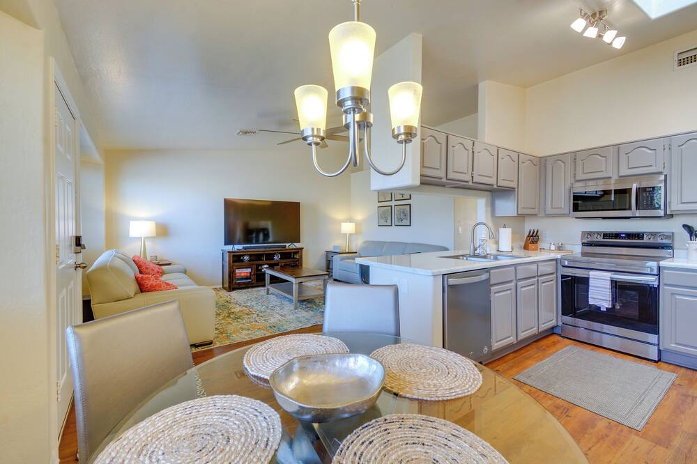 Prescott Valley Retreat w/ Hot Tub & Kayaks - Prescott Valley, AZ