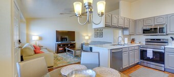 Prescott Valley Retreat w/ Hot Tub & Kayaks