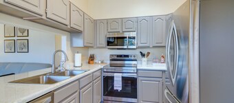 普雷斯科特山谷度假屋：附熱水浴缸和皮划艇