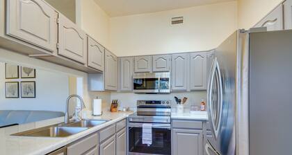 Prescott Valley Retreat w/ Hot Tub & Kayaks