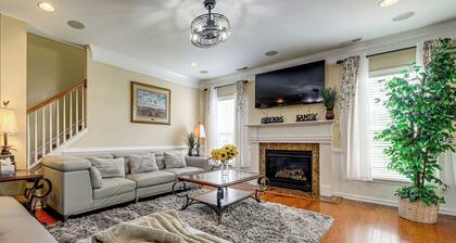 Walk to Wescott Golf, Pool Access! Pondfront Home