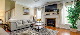 Walk to Wescott Golf, Pool Access! Pondfront Home