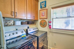 Interior - Bryson City Condo w/ Spectacular Views & Amenities (Whittier)