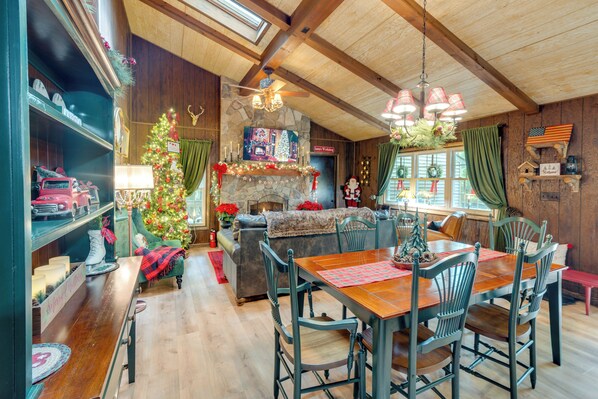 House (2 Bedrooms) | Interior - 1 Mi to Gouldsboro State Park: Cabin w/ Deck! (Gouldsboro)