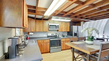 House (1 Bedroom) | Interior