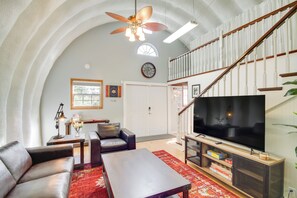 House (1 Bedroom) | Interior