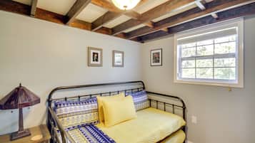 House (1 Bedroom) | Interior