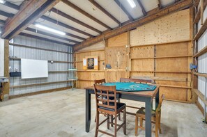 Interior - Washington Retreat: Fire Pit, Hot Tub & Ping Pong! (Washougal)