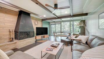 House (4 Bedrooms) | Front of property