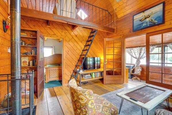 House (2 Bedrooms) | Front of property