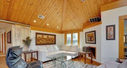 Spacious Virginia Retreat w/ Deck & Scenic Views!