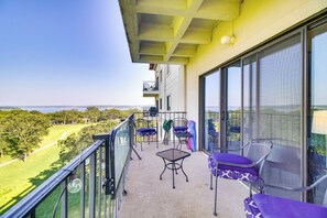 Apartment (2 Bedrooms) | Front of property