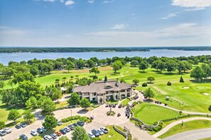 Apartment (2 Bedrooms) | Interior - Afton Vacation Condo in Vista Towers Shangri-la! (Afton)