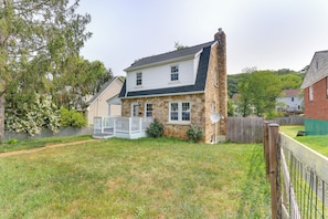 Interior - Chic Front Royal Retreat Near Shenandoah River! (Front Royal)