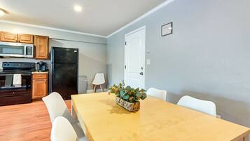 Apartment (0 Bedroom) | Interior