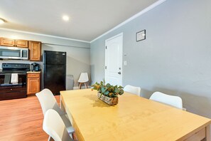 Apartment (0 Bedroom) | Interior