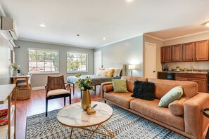 Apartment (0 Bedroom) | Front of property