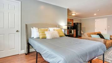 Apartment (0 Bedroom) | Interior