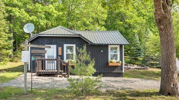 ุงูู
ูุดุฃุฉ ู
ู ุงูุฏุงุฎู