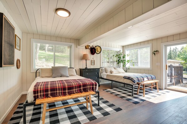 House (2 Bedrooms) | Interior