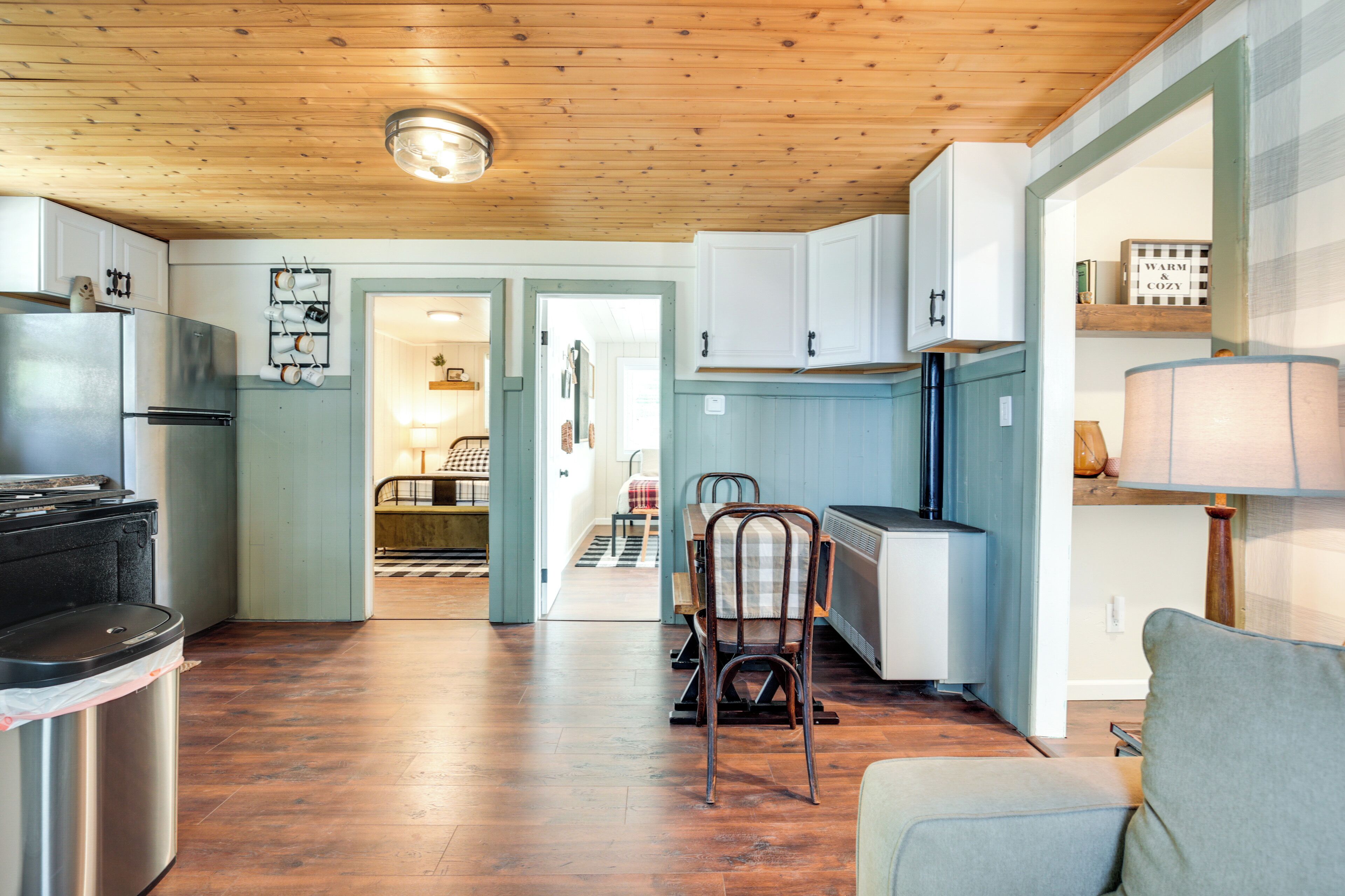 House (2 Bedrooms) | Interior