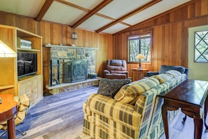 Interior - Gouldsboro Vacation Rental w/ Pool & Lake Access! (Gouldsboro)