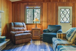 House (3 Bedrooms) | Interior - Gouldsboro Vacation Rental w/ Pool & Lake Access! (Gouldsboro)