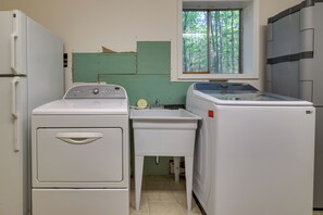 House (3 Bedrooms) | Interior - Gouldsboro Vacation Rental w/ Pool & Lake Access! (Gouldsboro)