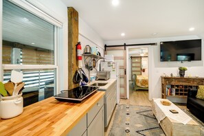 Apartment (1 Bedroom) | Interior - Kitty Hawk Vacation Rental w/ Pool (Kitty Hawk)