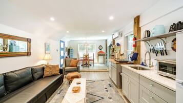 Apartment (1 Bedroom) | Interior