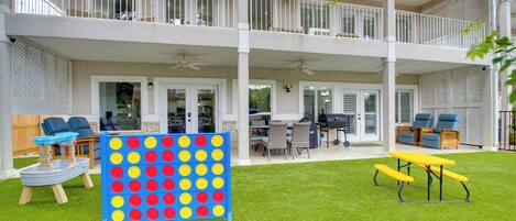 Apartment (2 Bedrooms) | Front of property